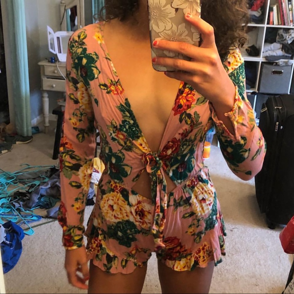 Pacsun floral romper S